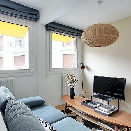 פריז Pick A Flat'S Apartment In Eiffel Tower- Boulevard De Grenelle מראה חיצוני תמונה