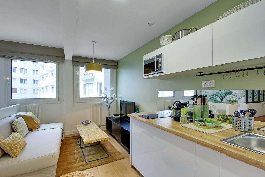 פריז Pick A Flat'S Apartment In Eiffel Tower- Boulevard De Grenelle מראה חיצוני תמונה