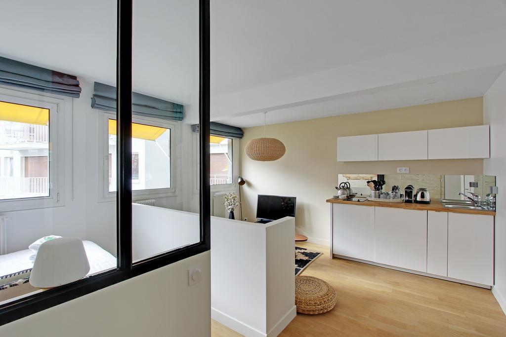 פריז Pick A Flat'S Apartment In Eiffel Tower- Boulevard De Grenelle מראה חיצוני תמונה