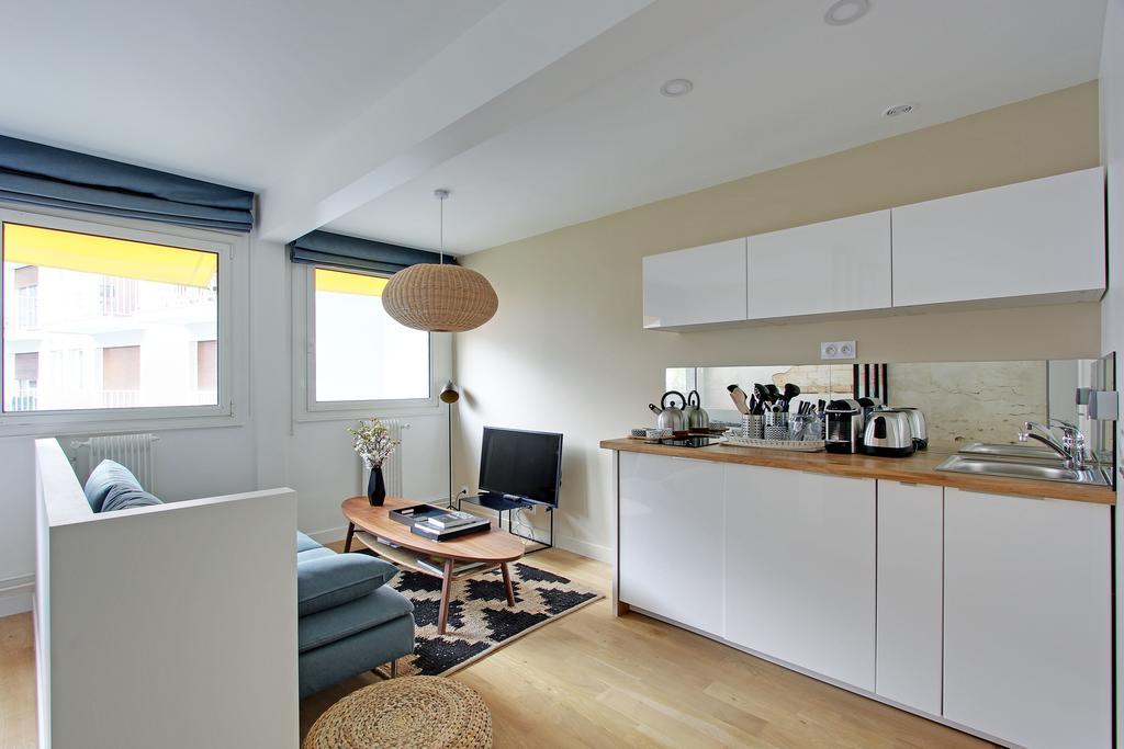 פריז Pick A Flat'S Apartment In Eiffel Tower- Boulevard De Grenelle מראה חיצוני תמונה